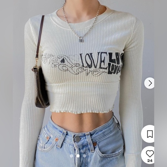 Urban Outfitters White Love Graphic Thermal Top - Size M - Picture 1 of 8